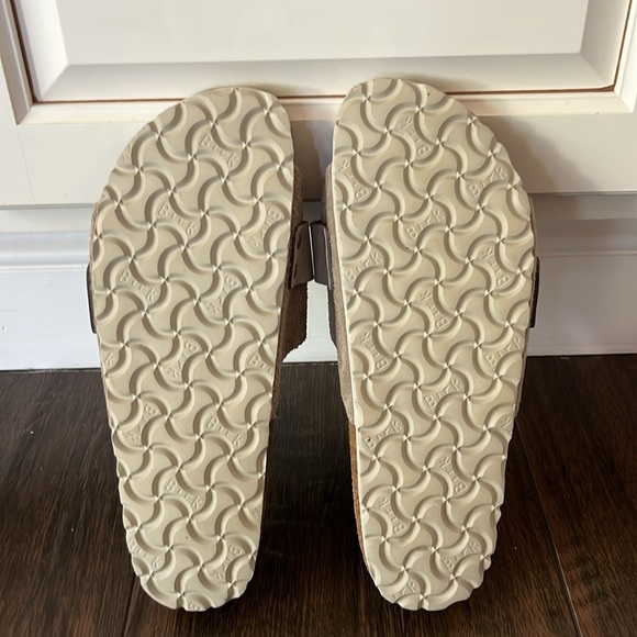 NWT BIRKENSTOCK Oita Sandals! - Picture 11 of 11